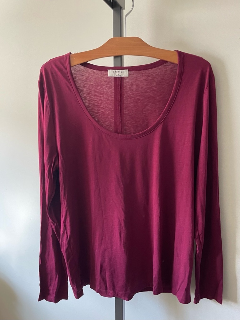 Babaton Cashmere Cotton Scoopneck Knit Long Sleeve Top Burgundy Wine Size Large